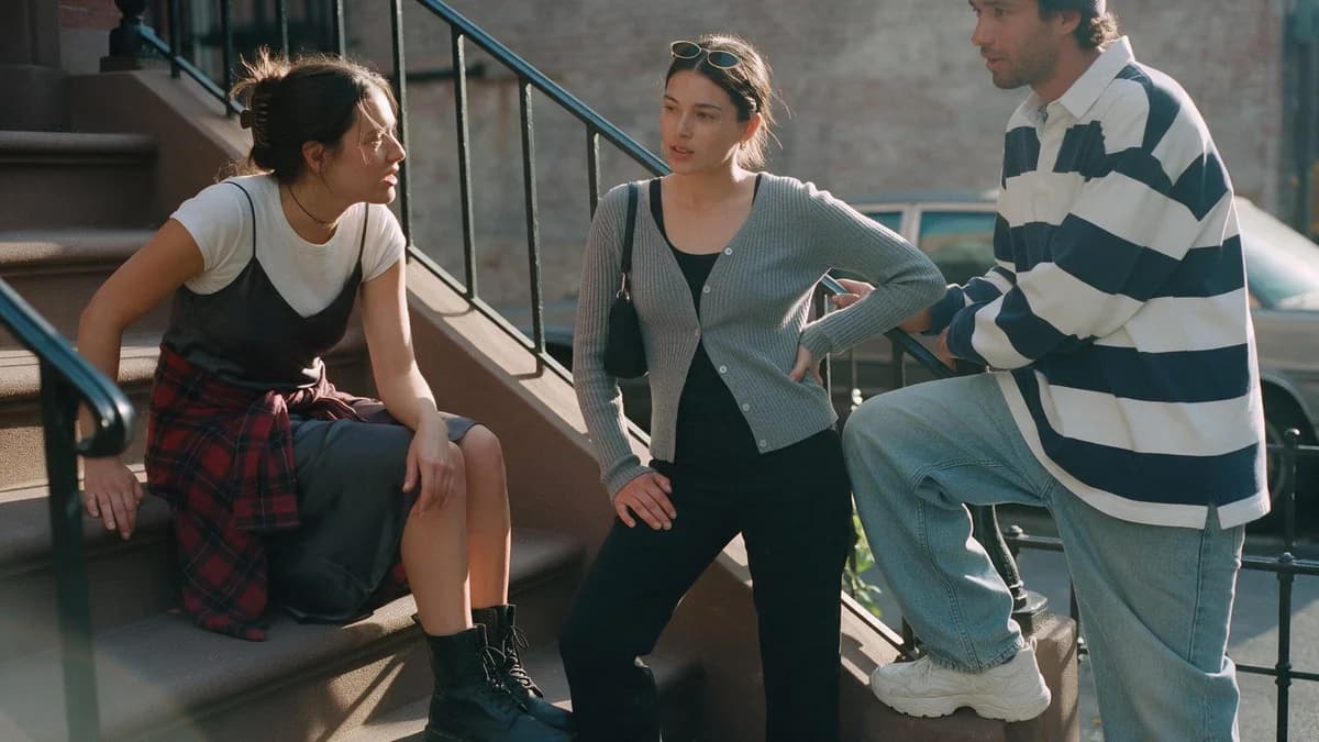90s Outfit Ideas: 10 Looks You Can Build From Your Closet