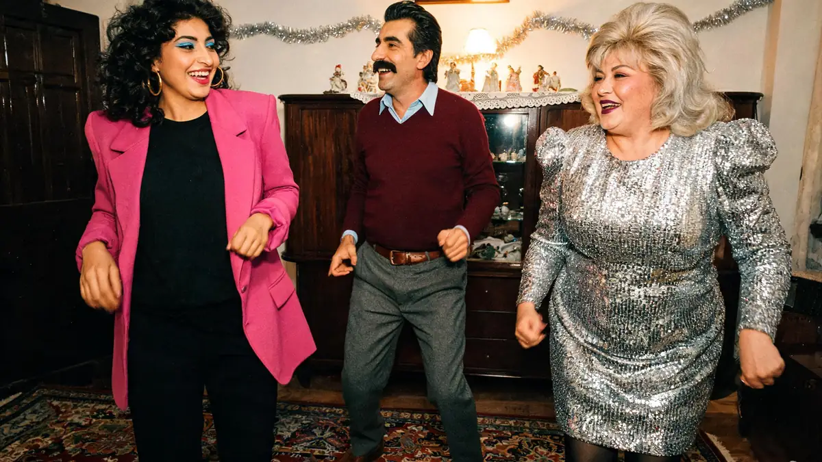 80'ler Kombinleri: Vatkalı Ceketten Eşofmana 12 Kombin